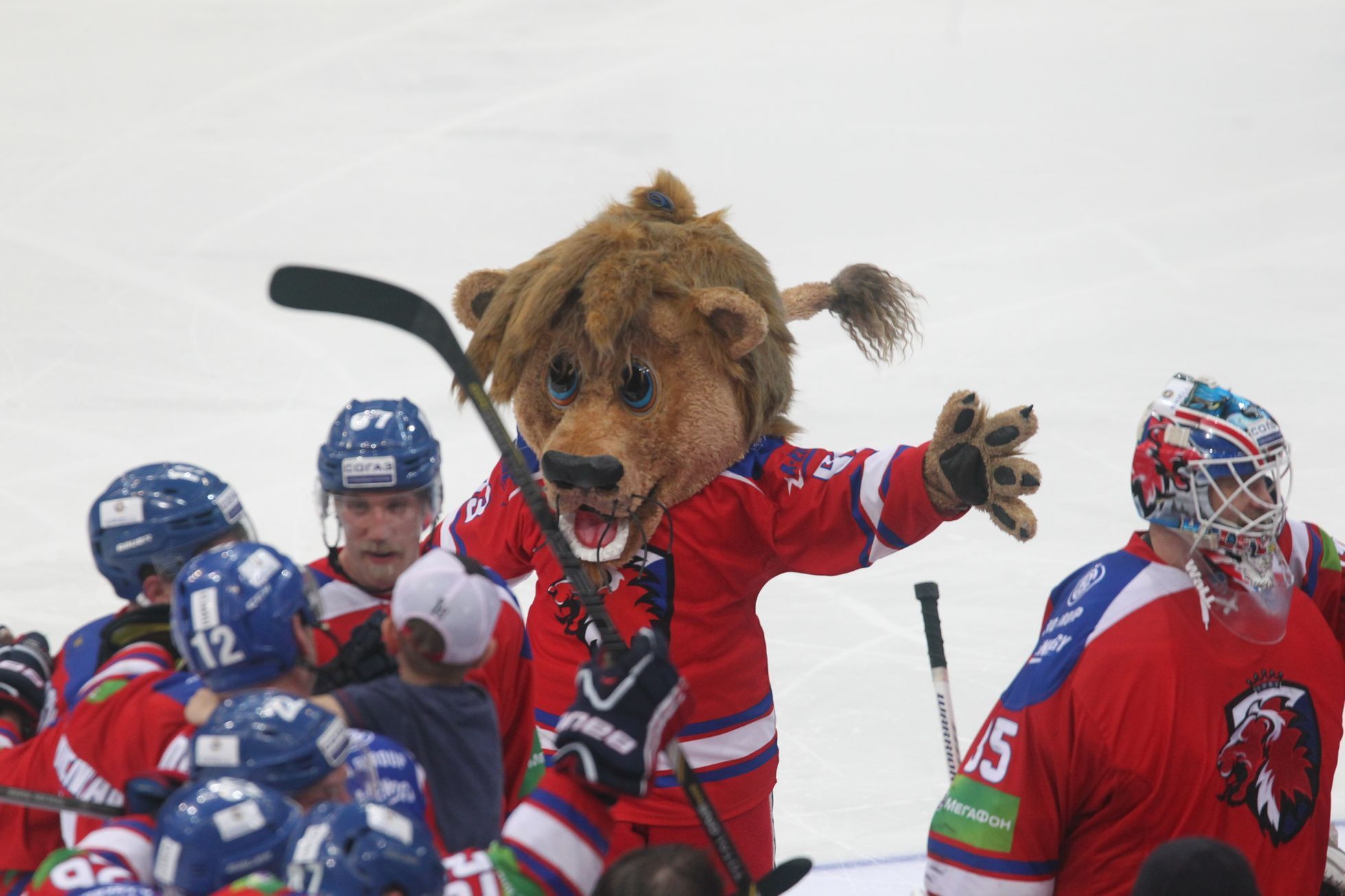 KHL, 6. finále, Lev-Magnitogorsk: maskot