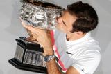 Roger Federer se dočkal. V Austrálii v neděli získal už 20. grandslamovou trofej.