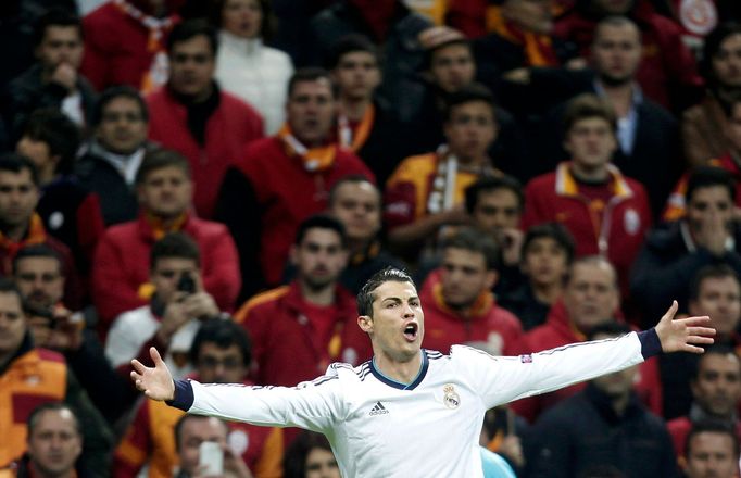 Fotbal, Liga mistrů, Galatasaray - Real Madrid: Ronaldo