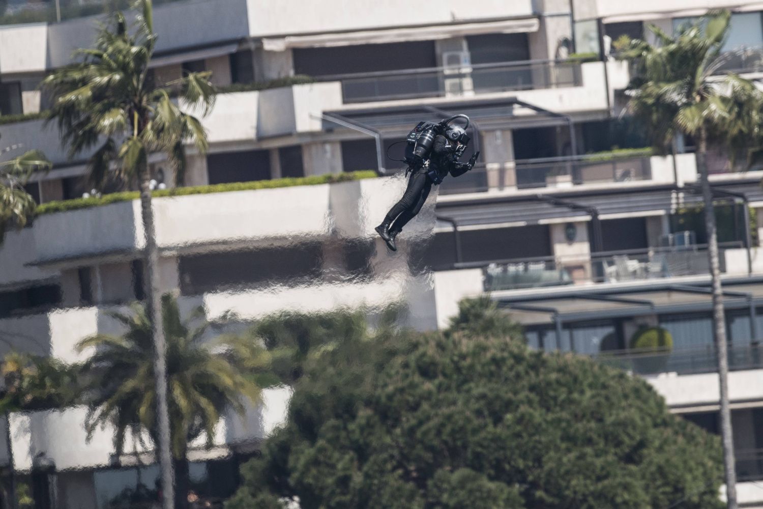 Red Bull Air Race Cannes 2018: Jet Pack Man