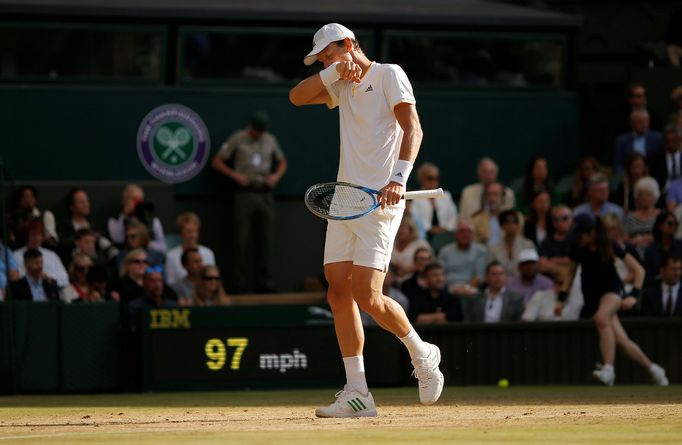 Tomáš Berdych v semifinále Wimbledonu 2017 proti Federerovi