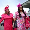 Móda na dostihové Velké národní v Aintree 2024