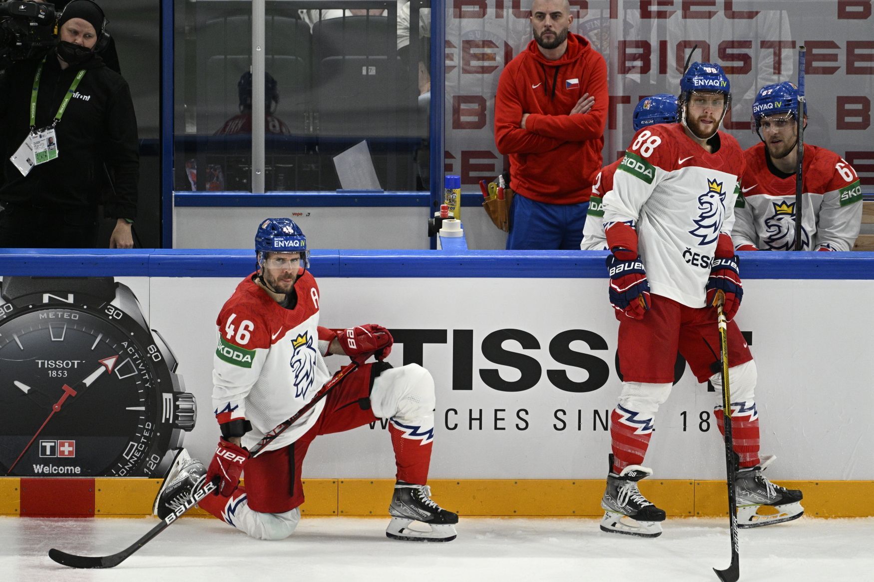 Zklamaní David Krejčí a David Pastrňák v semifinále MS 2022 Česko - Kanada