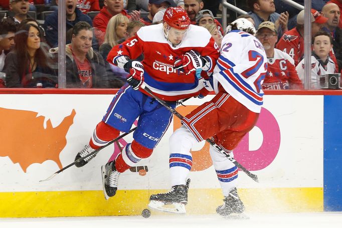 NHL 2018/19, Washington - New York Rangers: Dmitrij Orlov a Filip Chytil