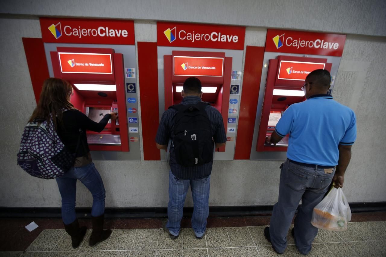 Venezuela bankomat peníze krize