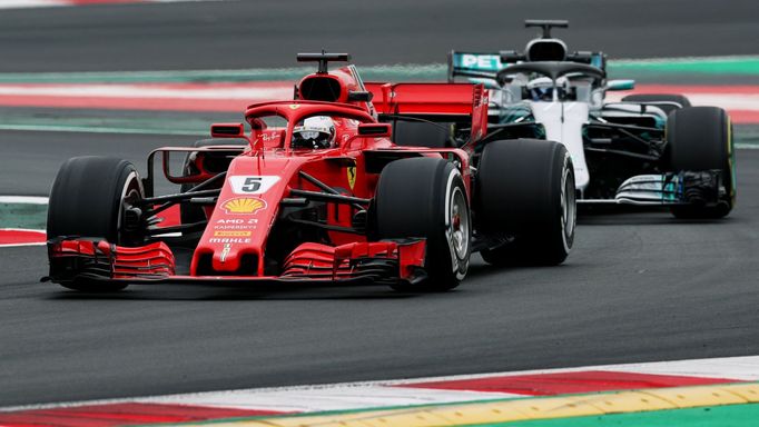 Testy F1 2017, Barcelona I: Sebastian Vettel, Ferrari a Valtteri Bottas, Mercedes