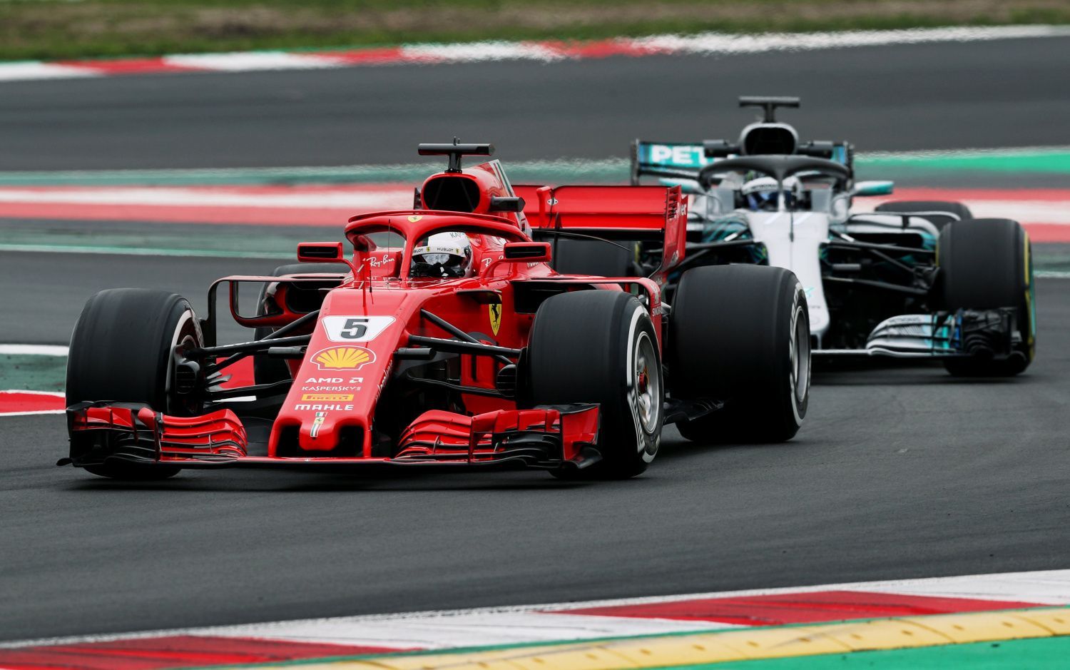 Testy F1 2017, Barcelona I: Sebastian Vettel, Ferrari a Valtteri Bottas, Mercedes