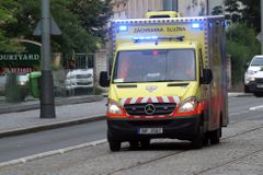 Na Kroměřížsku bourala dodávka, řidič byl zraněn