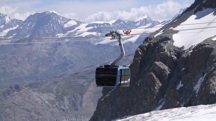 Itálii a Švýcarsko spojuje nová lanovka, je z ní vidět Matterhorn ze tří stran