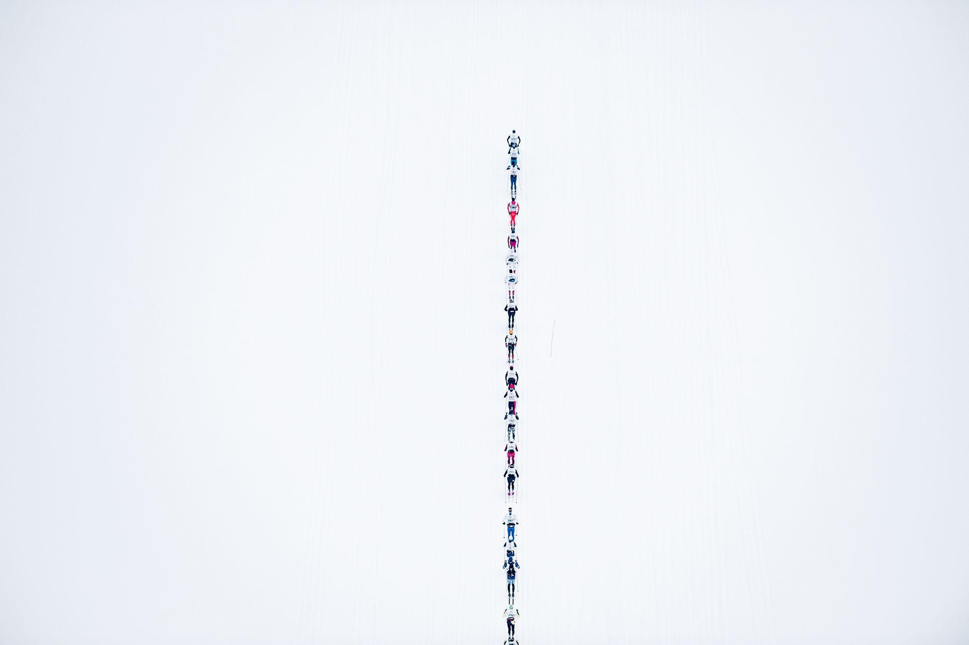 Krása minimalistické sportovní fotografie podle fotoeditorů Red Bullu