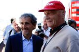 Prost měl ve svém životě "štěstí" na opravdu silné stájové kolegy. S Niki Laudou v roce 1984 prohrál titul o pouhého půl bodu, ale dnes jsou z bývalých soupeřů kamarádi.