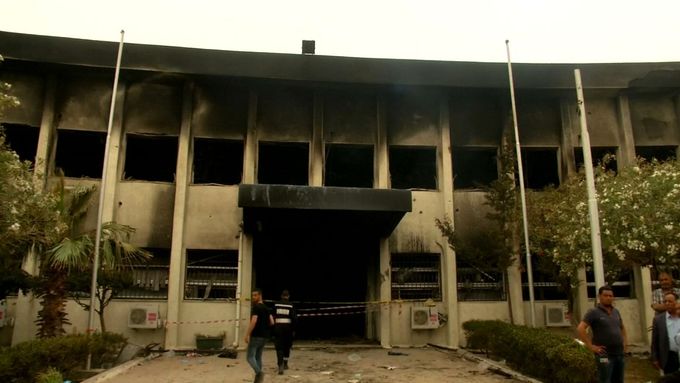 Ozbrojenci napadli sídlo volební komise v Tripolisu, dvanáct lidí zemřelo