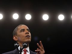 Barack Obama při projevu ve West Pointu.