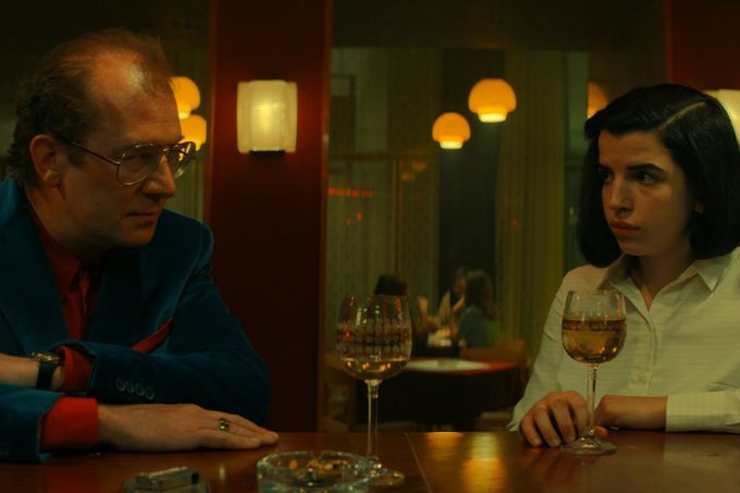 Martin Pechlát a Antonie Formanová ve filmu Okupace.