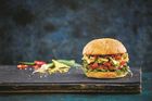 Recept na luxusní Jalapeño burger: Tip na víkendové grilování
