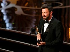 Ben Affleck se po všech předchozích cenách dočkal za film Argo i Oscara pro nejlepší film roku 2012.