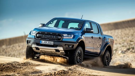 Tohle tu ještě nebylo. Ford udělal z pick-upu sporťák. Vyzkoušeli jsme Ranger Raptor