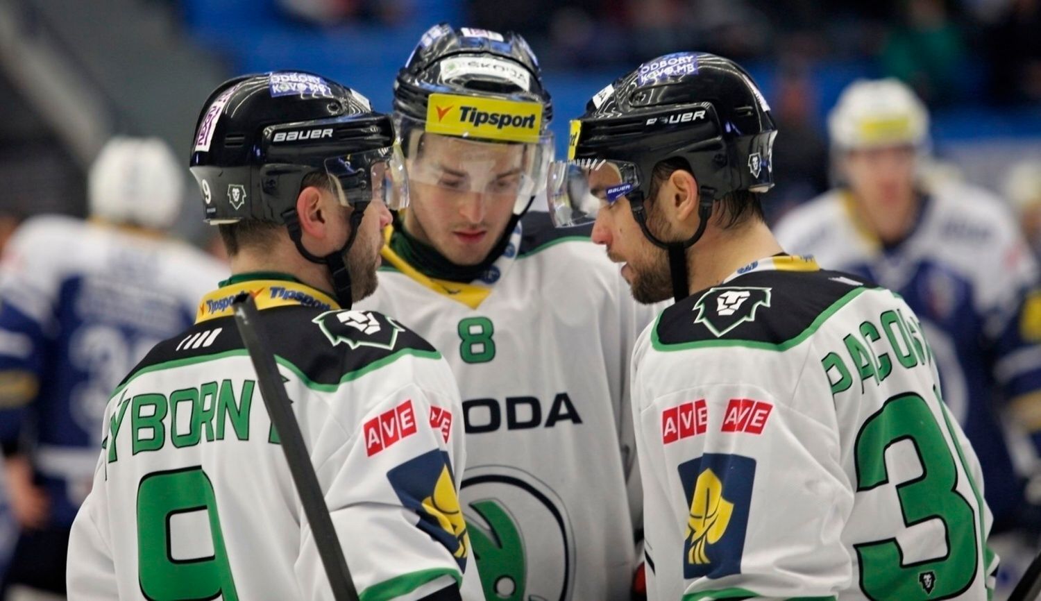 TELH, Plzeň:-M. Boleslav: radost Boleslavi (9 David Výborný, 8 Michal Bárta, 30 Dominik Pacovský)