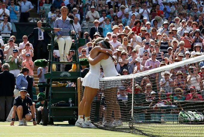 Bartoliová vs. Lisická, finále Wimbledonu 2013