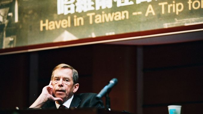 Václav Havel se zasazoval o zapojení Tchaj-wanu do mezinárodních institucí. Zemi navštívil v roce 2004, kdy už nebyl prezidentem.