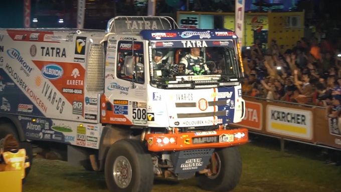 Češi si na Rallye Dakar převzali stroje a užili si uvítání.