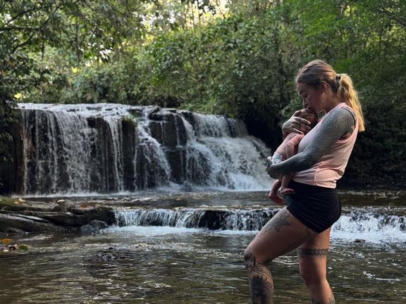 Karolína Urbanová si v porno průmyslu říkala Daisy Lee.