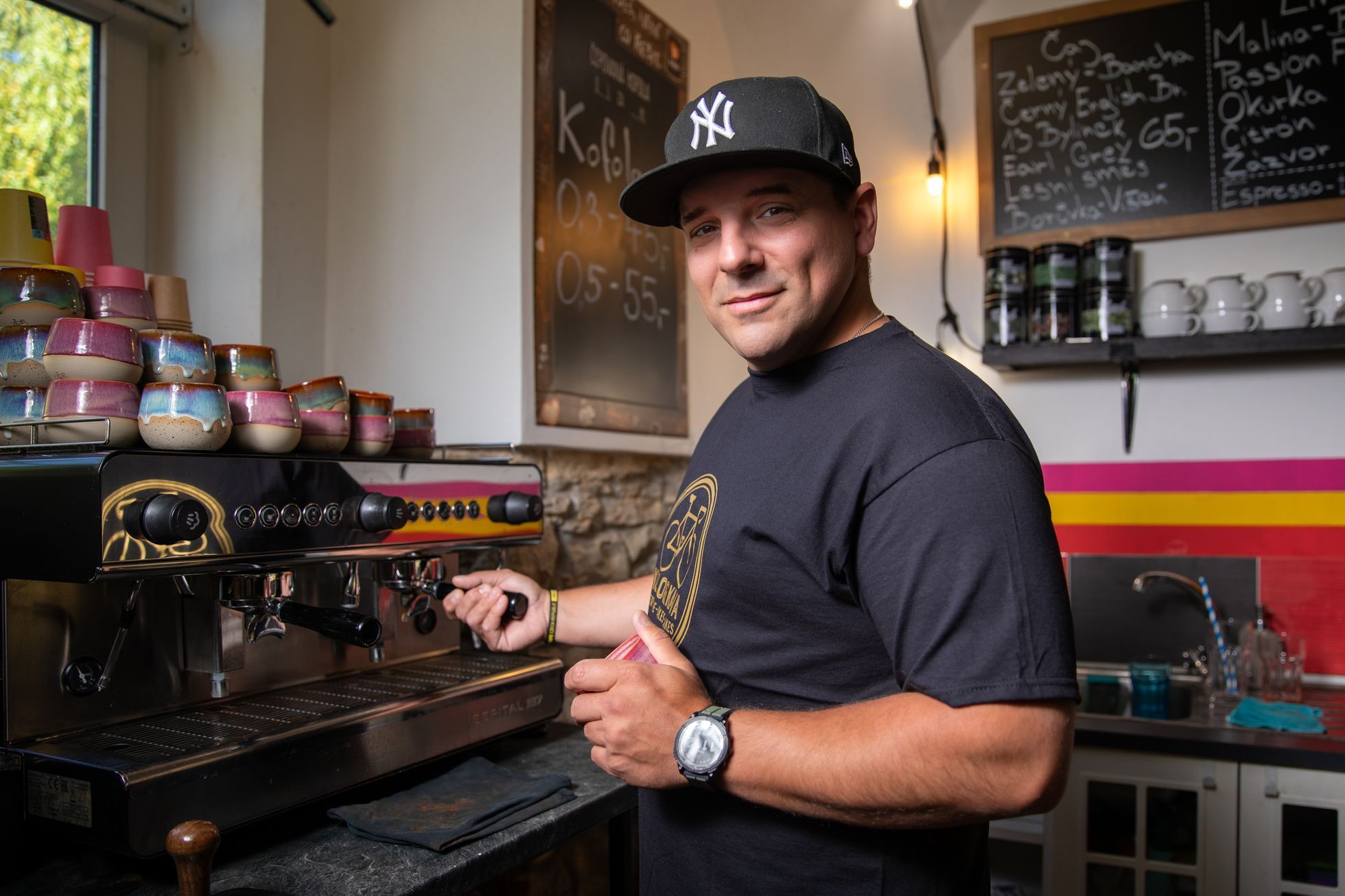 kolo a káva, kolo, káva, podnik, kavárna, servis, cyklistika, oprava, červený újezd