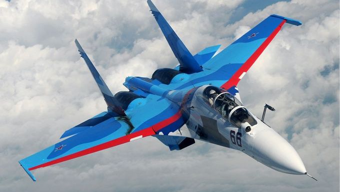 Ruský víceúčelový bojový letoun Suchoj Su-30.