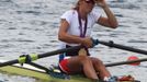 Česká veslařka Miroslava Knapková slaví zlatou medaili na OH 2012 v Londýně.