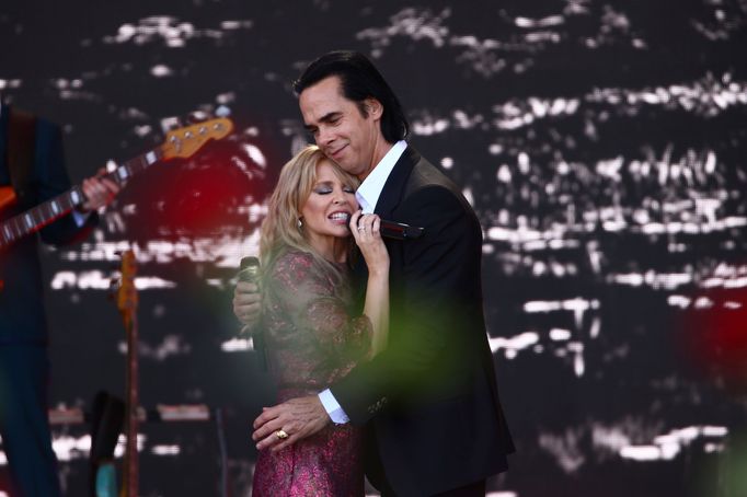 Kylie Minogue a Nick Cave na Glastonbury.