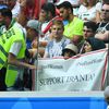 Íránské aktivistky s transparentem proti diskriminaci žen ve sportu v zápase Maroko - Írán na MS 2018