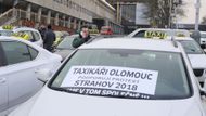 Pražští taxikáři mají podporu i od přespolních kolegů.