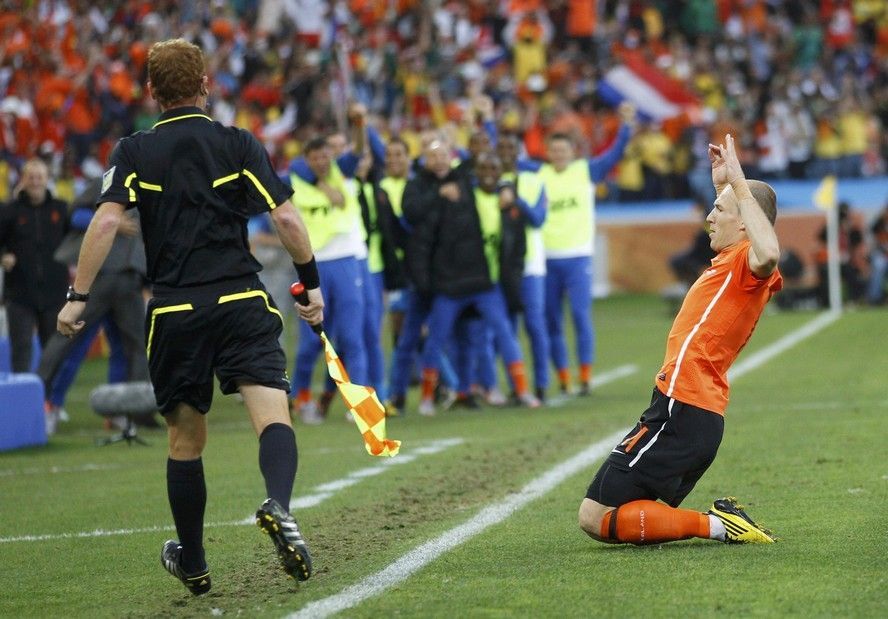 Robben radost z gólu Slovensko Nizozemsko 0:1