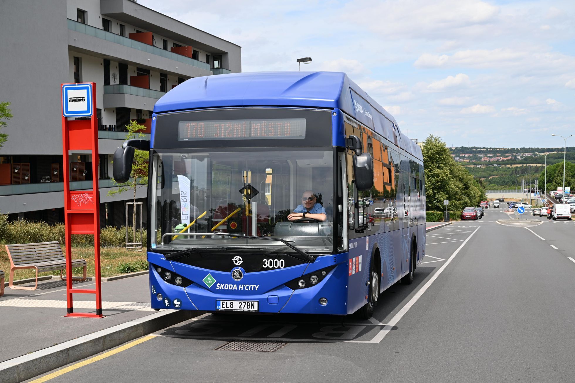 Vodíkový autobus MHD Praha, zahájení provozu