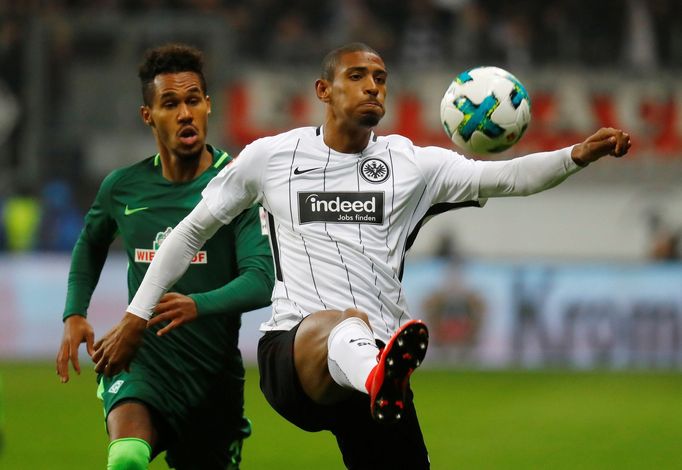 Frankfurt vs. Brémy: Theodor Gebre Selassie a Sebastian Haller