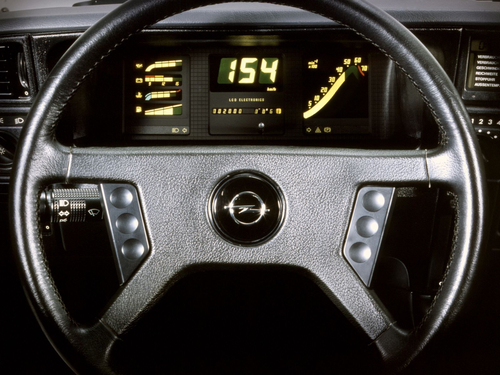 Auta s digitální přístrojovou deskou