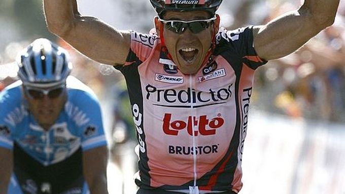 Australan Robbie Mc Ewen slaví své vítězství v druhé etappě závodu Giro d'Italia.