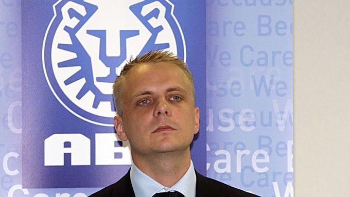 Generálním ředitelem ABL je bratr ministra dopravy Matěj Bárta.