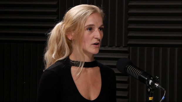 "Ženy toho zvládnou hodně, hejtům se směju." Farmářka s motorovkou boří stereotypy