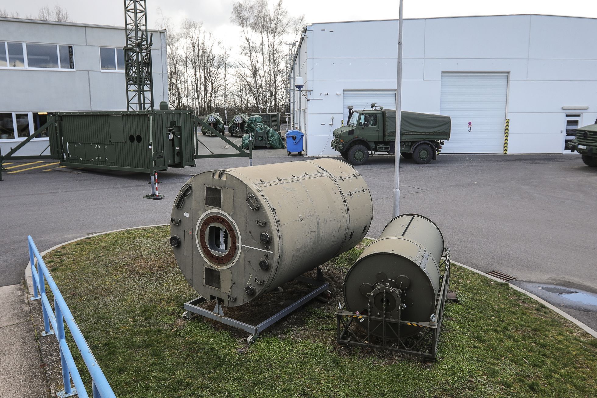 ERA Pardubice (Omnipol) - prohlídka, pasivní sledovací systém VERA (radar)