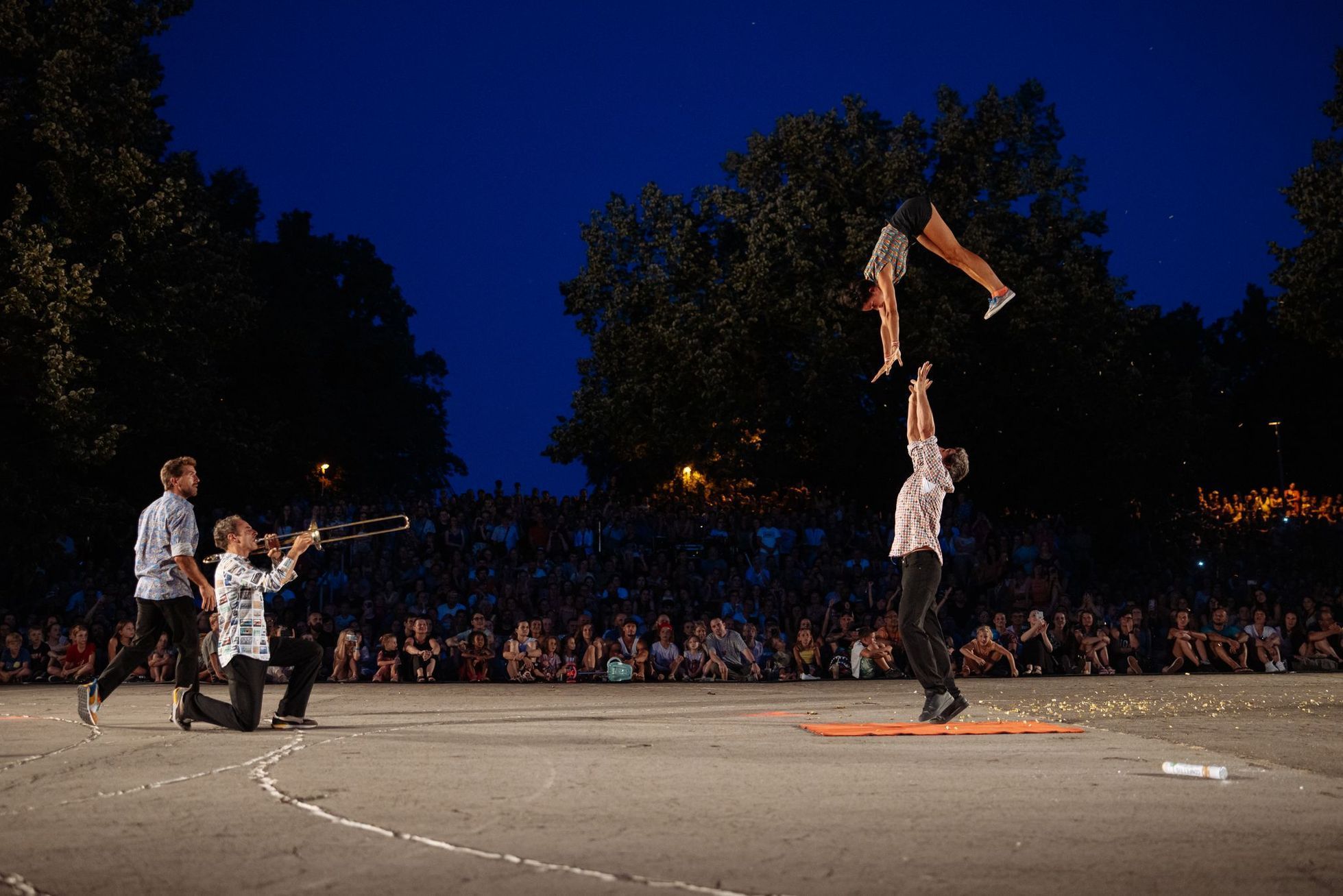 Letná Letná, Akoreacro, nový cirkus, představení