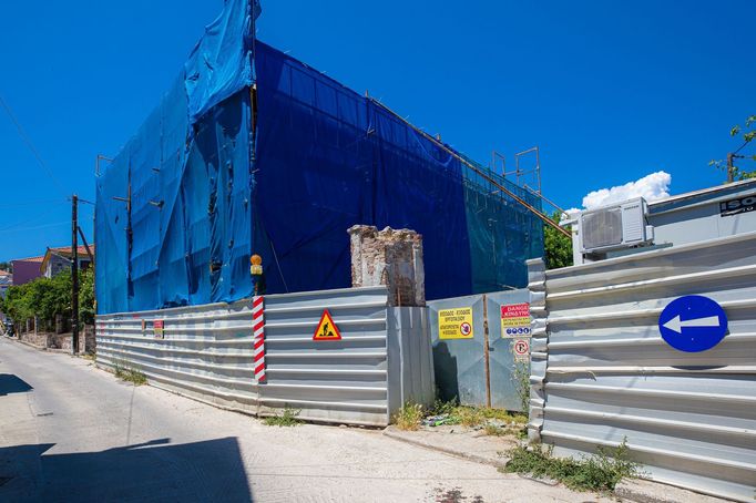 Stavba, které se přezdívá Valide Džami, pochází nejpozději z počátku 17. století a patří tak k nejstarším mešitám na ostrově.