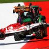 Havarovaná Alfa Romeo Kimi Räikkönena v GP Rakouska F1 2020