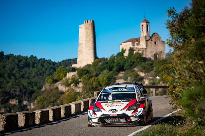 Ott Tänäk v Toyotě na trati Katalánské rallye