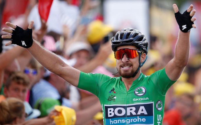 Peter Sagan vítězí v páté etapě Tour de France 2018