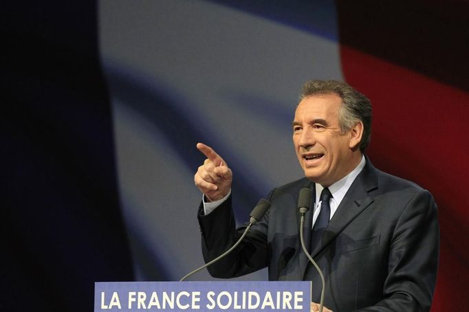 Bayrou - předvolební kampaň