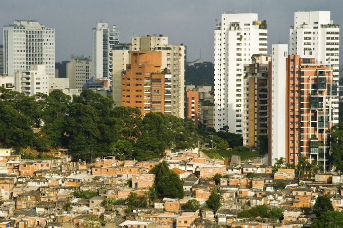 nektěrá místa Sao Paula zřetelně ilustrují zdejší sociální nerovnosti