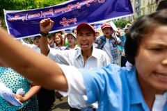 Posun k demokracii? V Barmě se rodí nový typ diktatury