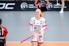 "Táto, občas brzdi." Výborná oživí slavný odkaz, ve střelbě se cítí líp než její idol