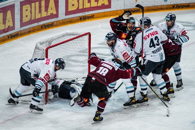 Semifinále play off hokejové extraligy, Sparta - Liberec: Gól domácích.